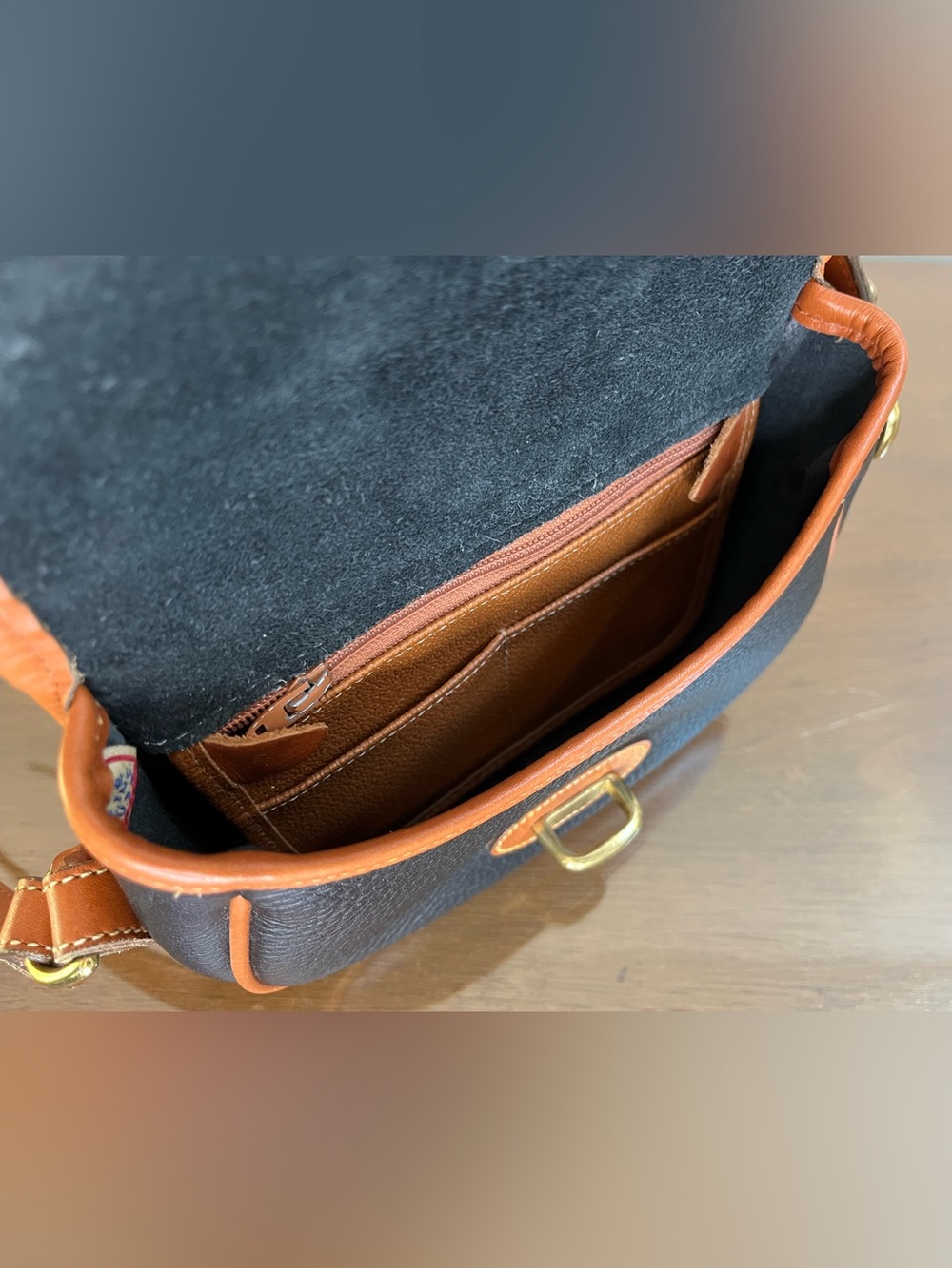 Vintage Dooney & Bourke Pebbled Leather Equestrian Crossbody Bag Black/Brown - Picture 12 of 17